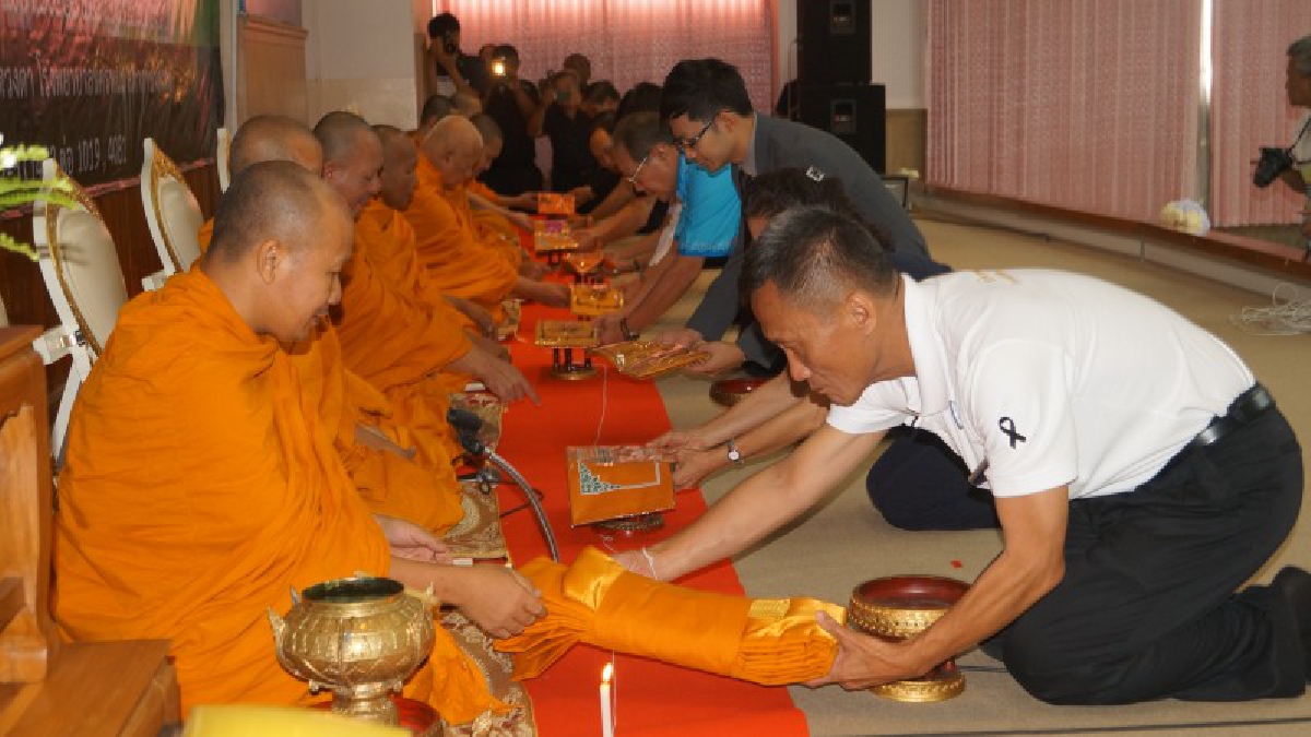 บุญกุศลครั้งใหญ่!! รพ.นครพนมทำบุญอุทิศส่วนกุศลแด่ผู้บริจาคอวัยวะที่ถึงแก่กรรมประจำปี 2560 (มีคลิป)