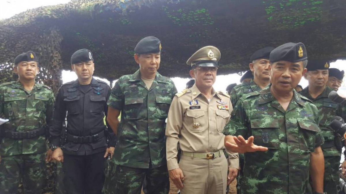 ผบ.ทบ.ลงพื้นที่ชายแดน บ.เขาดิน เตรียมยกระดับด่านเขาดิน เป็นด่านผ่านแดนถาวร (มีคลิป)