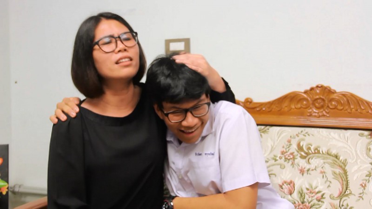 เด็กเก่งสงขลาที่4แอดมิชชั่นที่1ภาควิชาความสัมพันธ์ระหว่างประเทศจุฬา เผยเคล็ดลับไม่ต้องเรียนติวเตอร์ เพียงแค่ค้นหาตัวเองให้เจอ (มีคลิป)