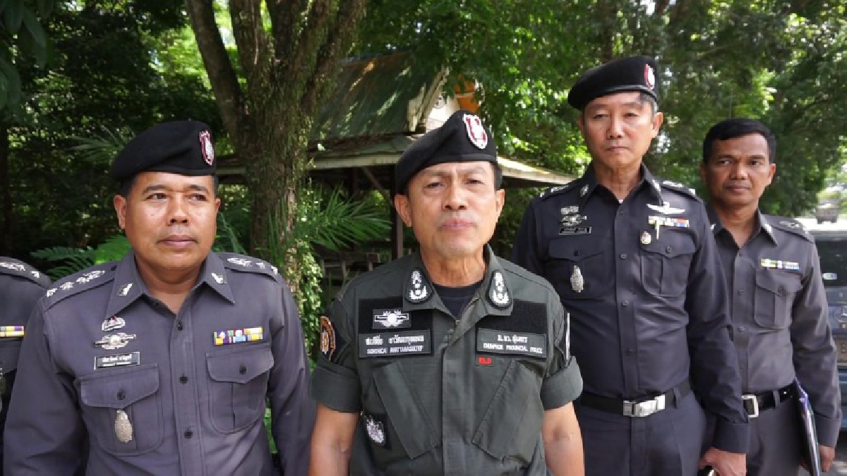 ผบก.ตร ไม่ยอม!! ลงพื้นที่เอง บี้ ตร.2โรงพัก ควานหาคนร้ายปาก้อนอิฐ สั่งตระเวนทั้งคืน (มีคลิป)