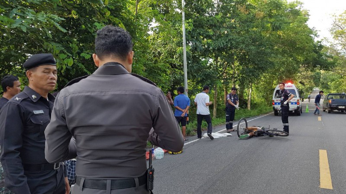 สุดสลด!! ทหารยศพันตรีปั่นจักรยานออกกำลังกายทางขึ้นอุทยานแห่งชาติเขาใหญ่ จู่ๆหัวใจวายล้มฟุบ เสียชีวิตคาที่ (คลิป)