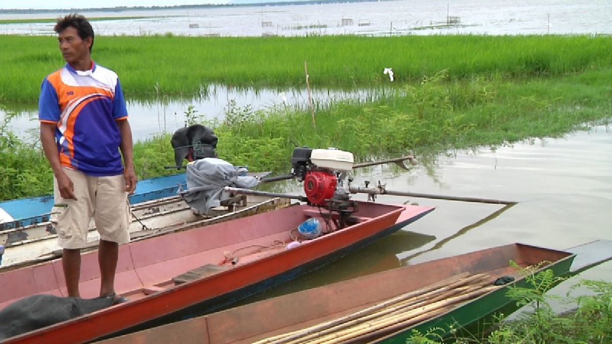 วอนลากคอมาลงโทษ!! ตร.เร่งล่าคนร้าย ขโมยเครื่องเรือหางยาวชาวบ้าน ทำขาดรายได้จากการจับปลาขาย และต้องใช้หนี้เครื่องยนต์ที่ไปยืมมา
