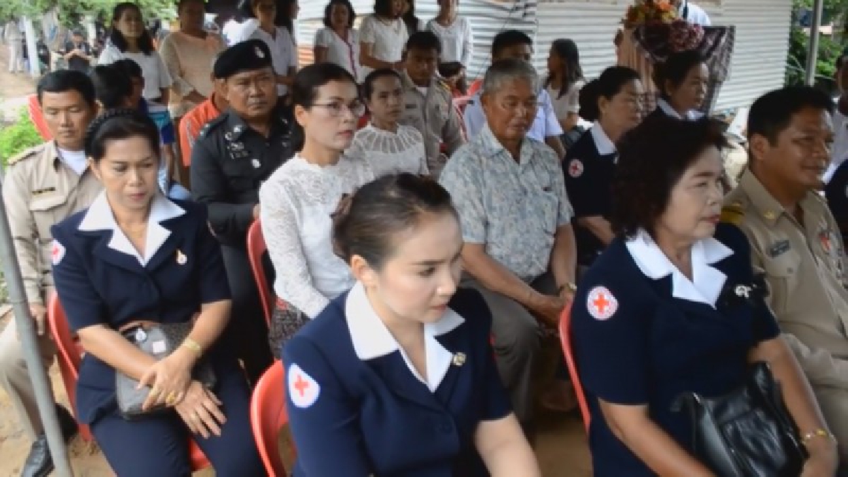 ชัยภูมิ! พร้อมด้วยหน่วยงานที่เกี่ยวข้องลงพื้นที่มอบบ้านตามโครงการบ้านประชารัฐร่วมใจ หลังเทิดไท้องค์ราชันถวายรัชกาลที่ 10 (คลิป)