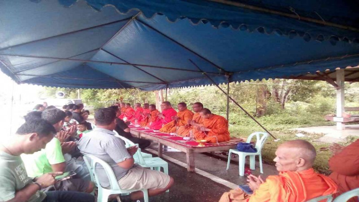 ชาวบ้านคลองเต็ง เพื่อนตำรวจ อาสากู้ภัย ร่วมทำบุญตำรวจอาสา เหยื่อเมาแล้วขับ (มีคลิป)