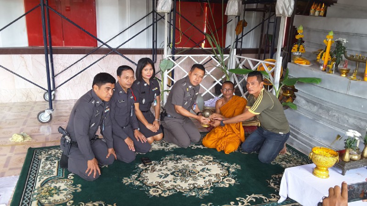 ไม่เชื่อก็ต้องเชื่อ!? โจรขโมยเกศหลวงพ่อเพชรหายไปนานนับเดือน โดนจับได้ ชาวบ้านเชื่อเป็นปาฏิหาริย์ "ไอ้ไข่เด็กวัด" ช่วยไว้ (มีคลิป)