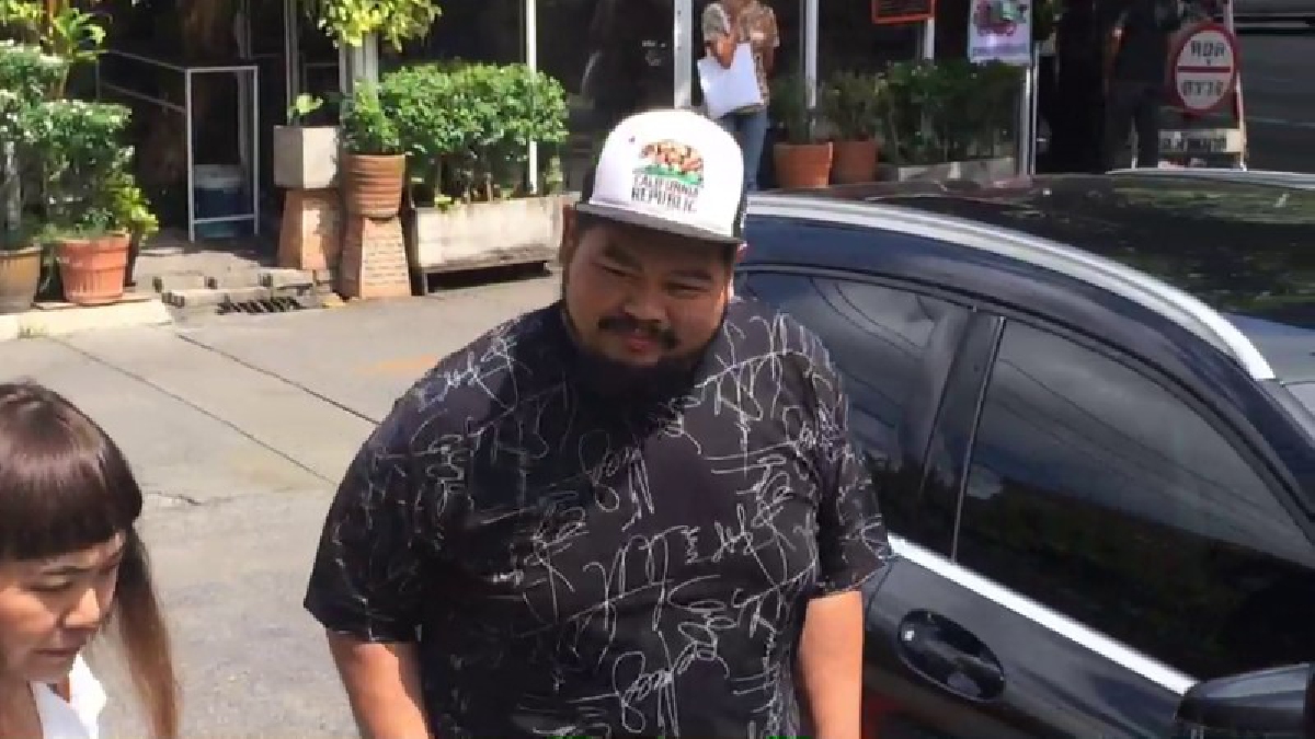 เจอแบบนี้ก็ไม่ยอม!?  "ป๊อป  ปองกูล" นักร้องชื่อดัง เข้าพบตำรวจหลังบ้านถูกงัดได้ทรัพย์สินไปกว่า 5 แสนบาท (มีคลิป)