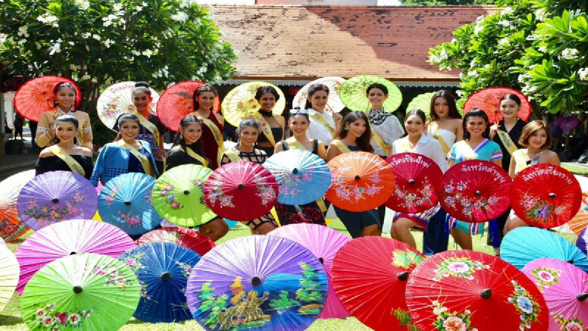 "มิสแกรนด์" สุดประทับใจ บ่อสร้างกางจ้อง(ร่ม) เรียนรู้แนวพระราชดำริ ในหลวงรัชกาลที่ 9