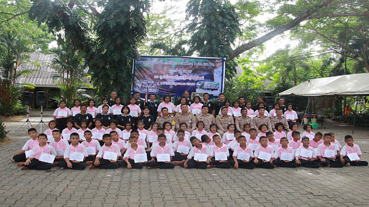 ส่งเสริมอนาคตชาติ!! กองทัพเรือปิดโครงการยุวนาวีไทยหัวใจพอเพียงปลูกฝังปรัชญาเศรษฐกิจพอเพียง (ชมคลิป)