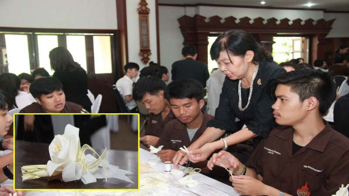 ร่วมมือร่วมใจ!? ราชมงคล มทร.ล้านนา เชียงใหม่ ประดิษฐ์ดอกไม้จันทน์ เพื่อร่วมแสดงความอาลัยถวายแด่พ่อหลวง ร.๙ (มีคลิป)