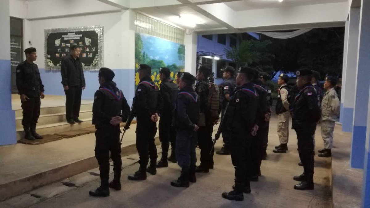 โดนรวบทันควัน!! นายอำเภอขุนยวม นำอส.จู่โจม จับเจ้ามือหวยเถื่อน ได้คาหนังคาเขา หลังรับร้องเรียนจากชาวบ้าน ว่ามีการขายหวยใต้ดินโจ๋งครึ่ม