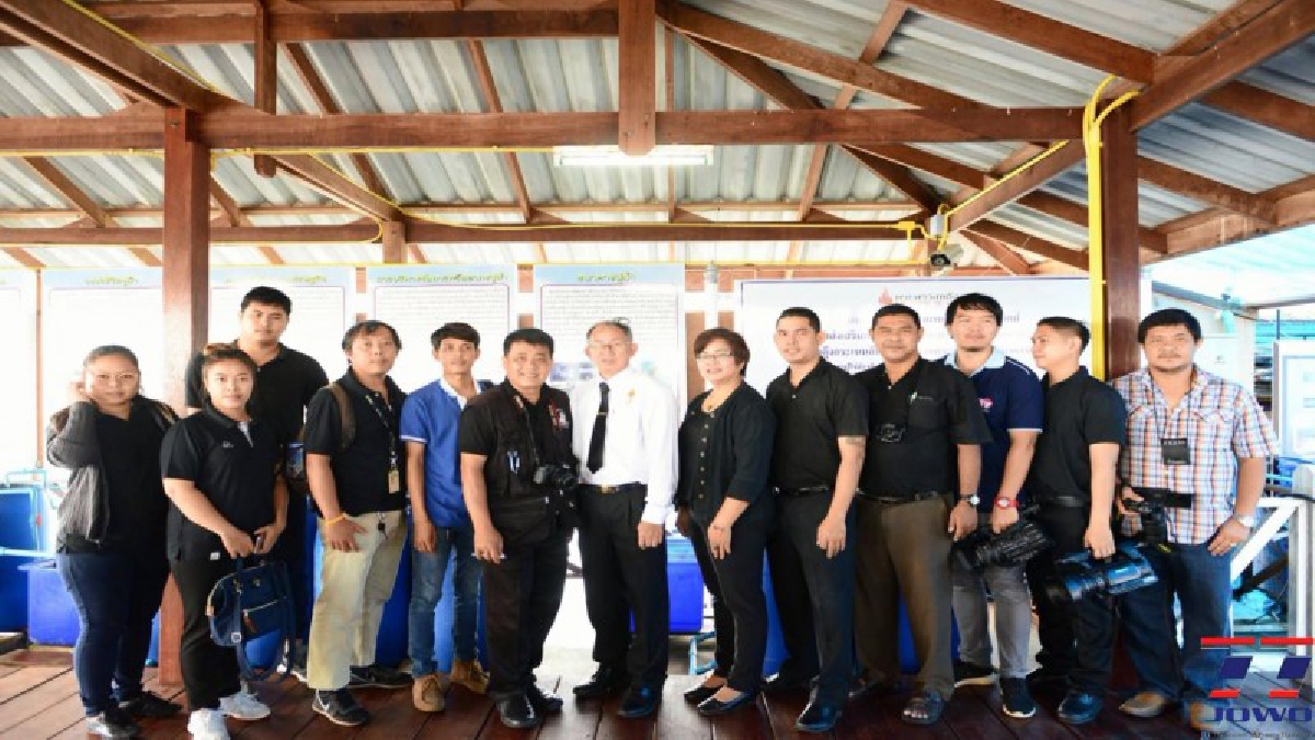 สนง.พลังงาน จ.จันทบุรี นำสื่อมวลชนท้องถิ่นเยี่ยมชมโครงการใช้พลังงานทดแทนในศูนย์ศึกษาการพัฒนาอ่าวคุ้งกระเบนอันเนื่องมาจากพระราชดำริฯ (มีคลิป)