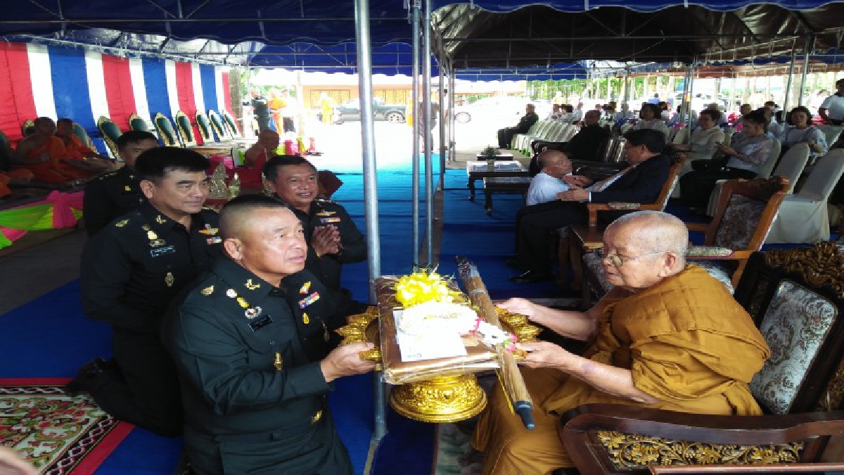 แม่ทัพภาคที่3!!! เป็นประธานทำพิธียกฉัตรและทำบุญฉลองพระธาตุเจดีย์พระเจ้า 28 พระองค์ และวิหารพระเจ้านาคปรก (มีคลิป)