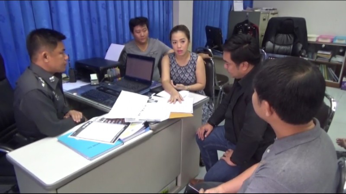 ผ่อนรถมา 5 ปี เกิดอุบัติเหตุ แอร์แบ็คไม่ทำงาน ถามบริษัท"เรื่องแดง ขายรถมาผิดรุ่น" เงินดาวน์สูงลิบ แถมเรียกเงินเพิ่ม อ้างเป็นรุ่น Limited