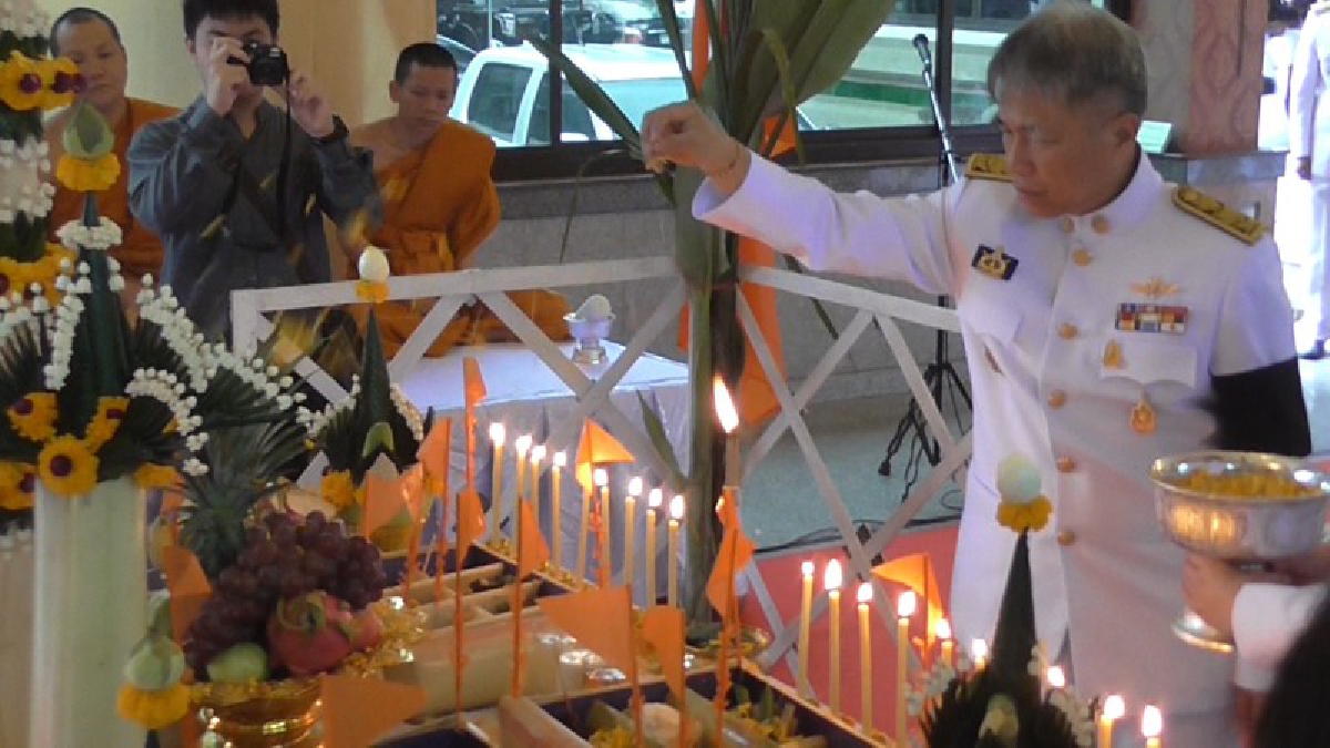 จ.หนองคาย จัดพิธีเจริญพระพุทธมนต์นพเคราะห์ เนื่องในวันคล้ายวันประสูติ สมเด็จพระเจ้าลูกเธอ เจ้าฟ้าจุฬาภรณวลัยลักษณ์ อัครราชกุมารี (มีคลิป)