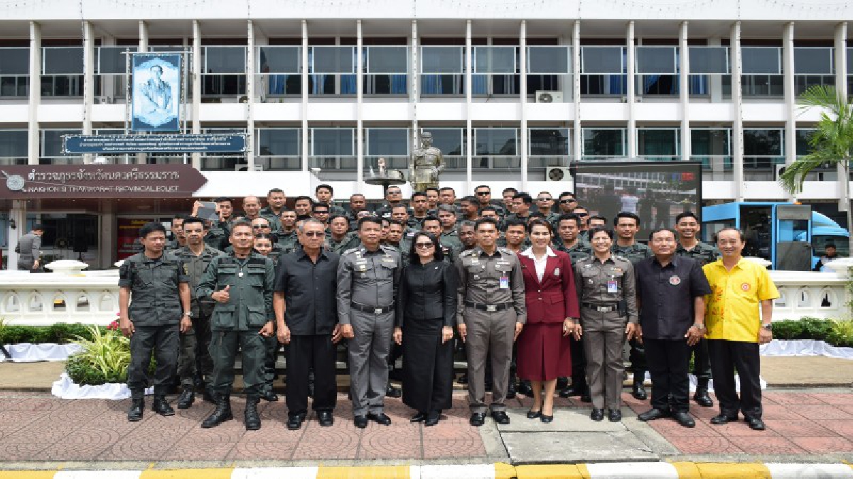 เมืองคอน!! ทำบุญให้ตำรวจมือปราบ &ldquo;ขุนพันธ์&rdquo; จัดพิธีทำบุญครบรอบปี พลตำรวจตรี ขุนพันธรักษ์ราชเดช เพื่อระลึกถึงคุณงามความดีที่สร้างไว้ (มีคลิป)