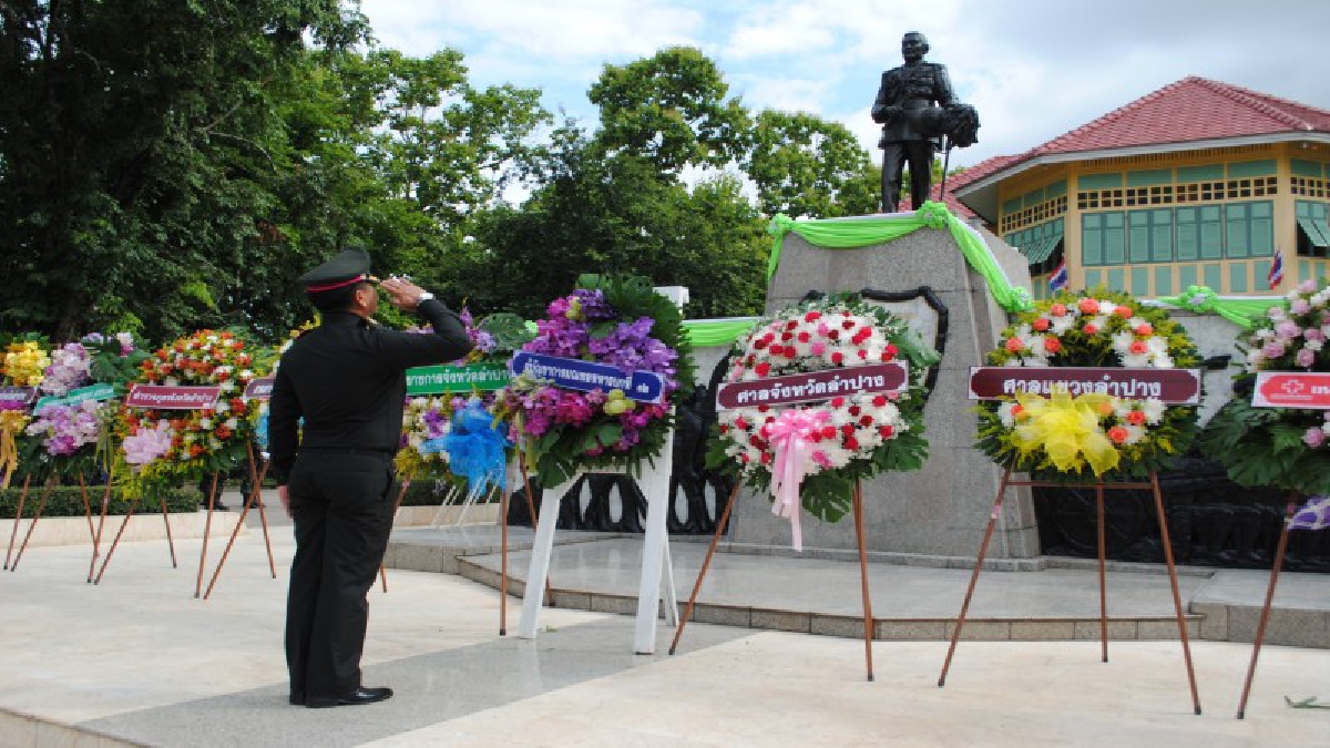 มทบ.32!! ประกอบพิธีวางพวงมาลา จอมพลและมหาอำมาตย์เอก เจ้าพระยาสุรศักดิ์มนตรี และวันสถาปนา มณฑลทหารบกที่ 32 (มีคลิป)