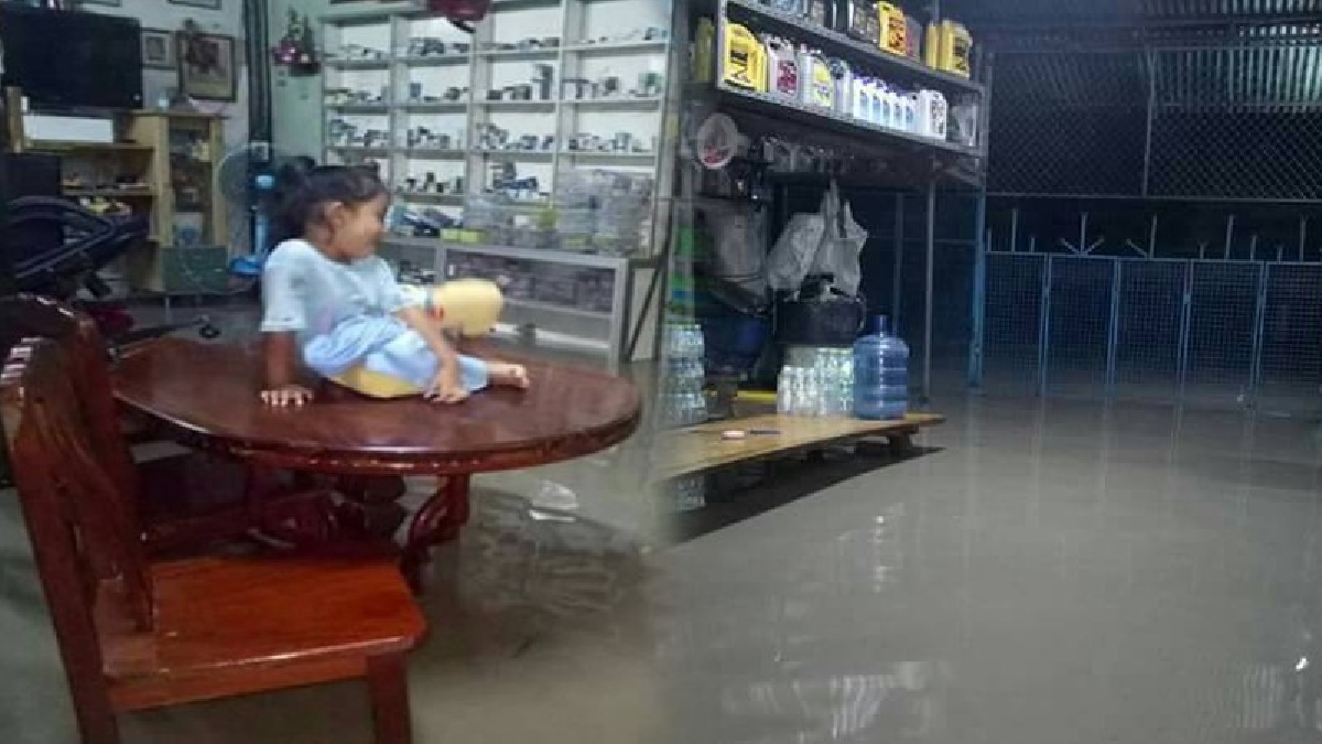 ฝนถล่มหนัก!! ฝนตกนาน 2 วัน อำเภอสระโบสถ์ได้รับความเสียหายหนัก น้ำท่วมสูงกว่า 50 ซ.ม. เจ้าหน้าที่เร่งเข้าช่วยเหลือ (มีคลิป)