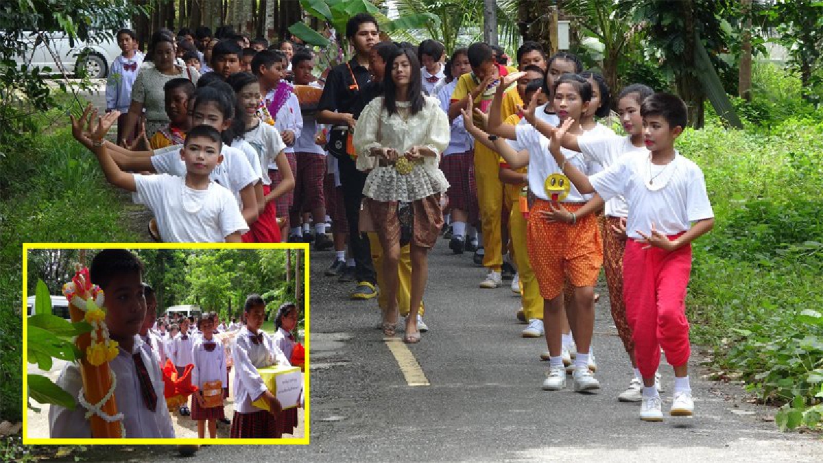 น่าชื่นชม!! นักเรียนสตูลสวมชุดไทยแห่เทียน ถวายวัด ร่วมกันสืบสานประเพณีอันดีงามของชาวพุทธไม่ให้สูญหายไป