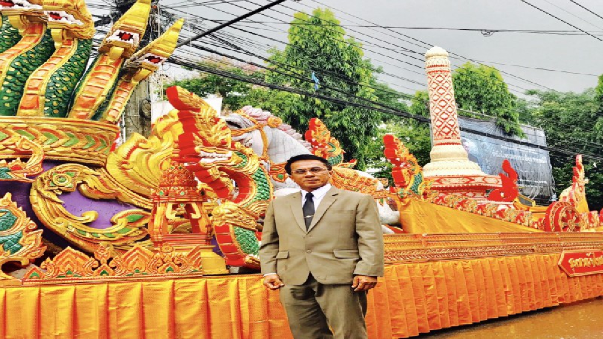 นายอำเภอโพนพิสัย พร้อมนายกเทศมนตรีตำบลโพนพิสัย นำลูกหลานพญานาค เมืองปากห้วยหลวง(โพนพิสัย)จัดงานประเพณีแห่เทียนเข้าพรรษา(มีคลิป)