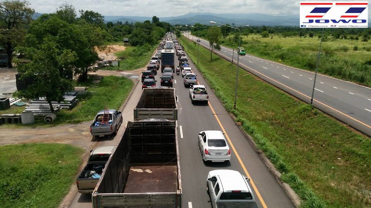 ปราจีนบุรี - ถนนสาย 304 การจราจรติดขัดหลังประชาชนเดินทางกลับบ้านเทศกาลเข้าพรรษา (มีคลิป)