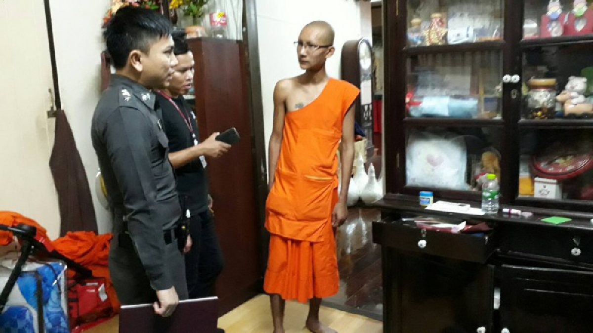 วันพระใหญ่แท้ๆ!! โจรใจบาปย่องงัดกุฏิพระวัดดังเมืองนครปฐม ฉีกเอาปัจจัยที่ญาติโยมทำบุญเกือบแสน และเหรียญพระเลี่ยมทองหายลอยนวล (คลิป)