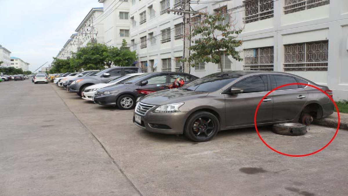 เตือนภัย!! โจรอาศัยช่วงฝนตก ตระเวนขโมยล้อแม็กรถยนต์ เผยโดนกันระนาว (มีคลิป)