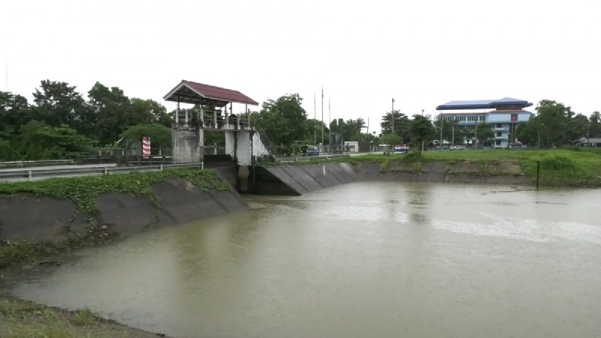 จังหวัดตราด!! ชลประทานตราด พร่องน้ำ 7 อ่าง เพื่อป้องกันไม่ให้อ่างเก็บน้ำรับน้ำมากเกินไป มั่นใจไม่ส่งผลกระทบต่อประชาชน (มีคลิป)