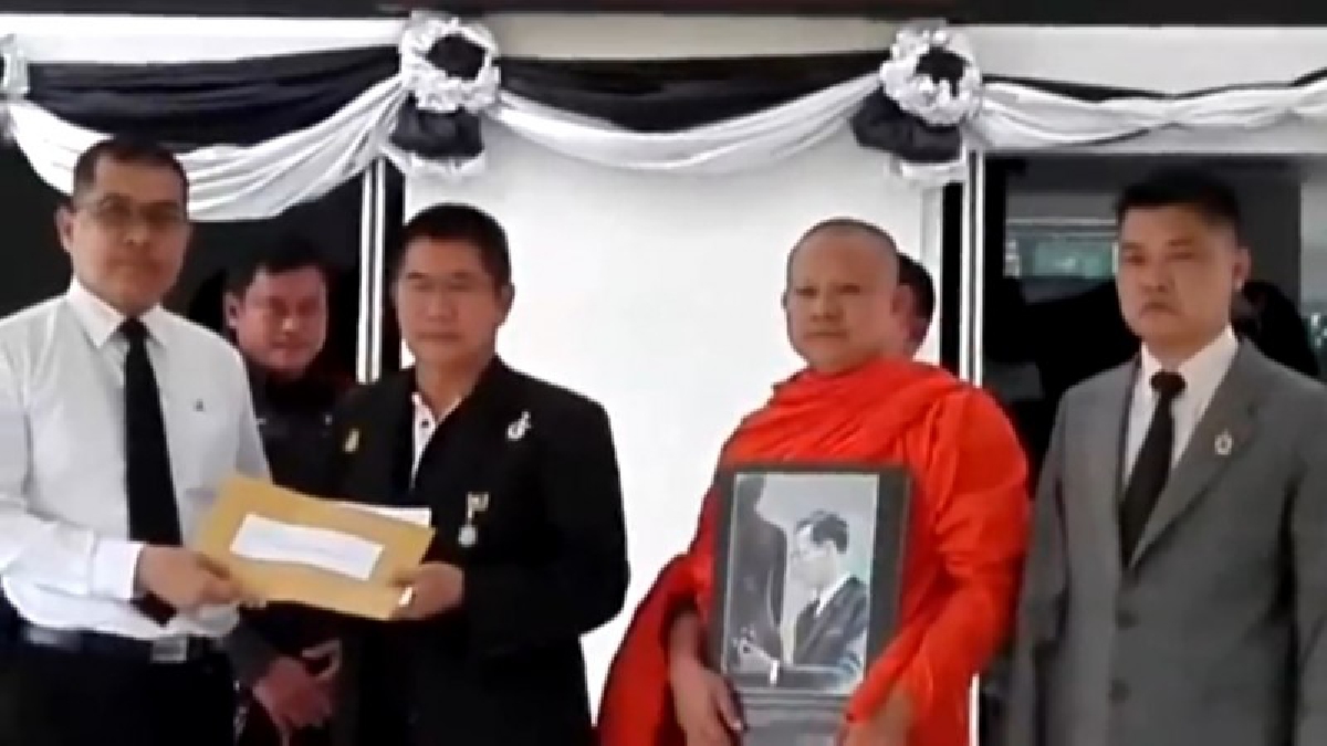 นครปฐม - ผู้แทนองค์กรส่งเสริมและปกป้องคุ้มครองพระพุทธศาสนา (อสคพ.) ยื่นหนังสือต่อสำนักพระพุทธศาสนาแห่งชาติ