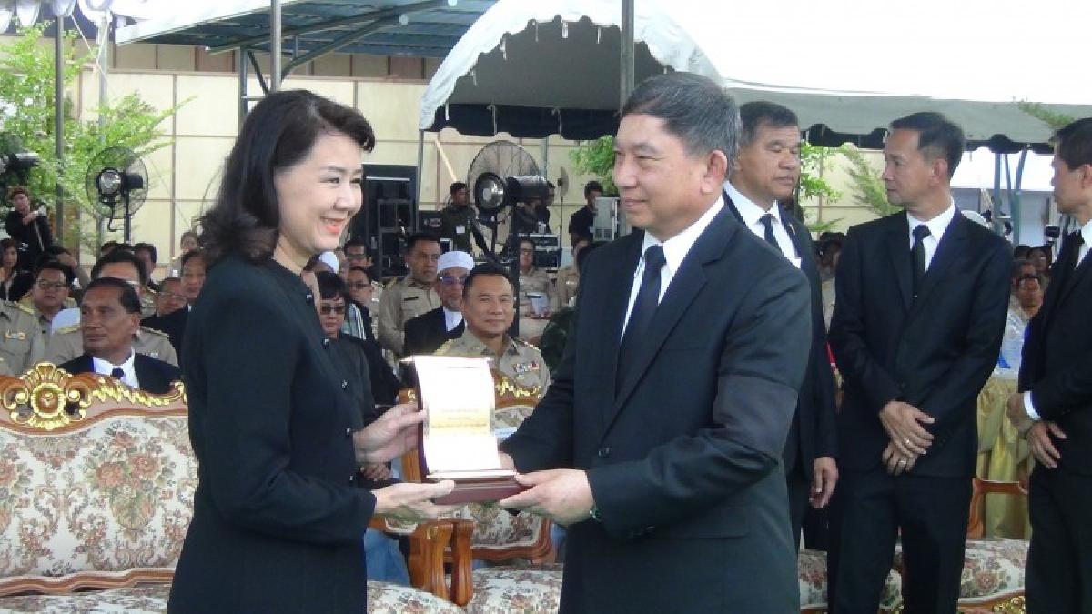 พล.อ.อ.ประจิน จั่นตอง รองนายกรัฐมนตรี เปิดงานมหกรรมนวัตกรรมการจัดการศึกษา จชต. เน้นพัฒนาคุณภาพการศึกษา (มีคลิป)