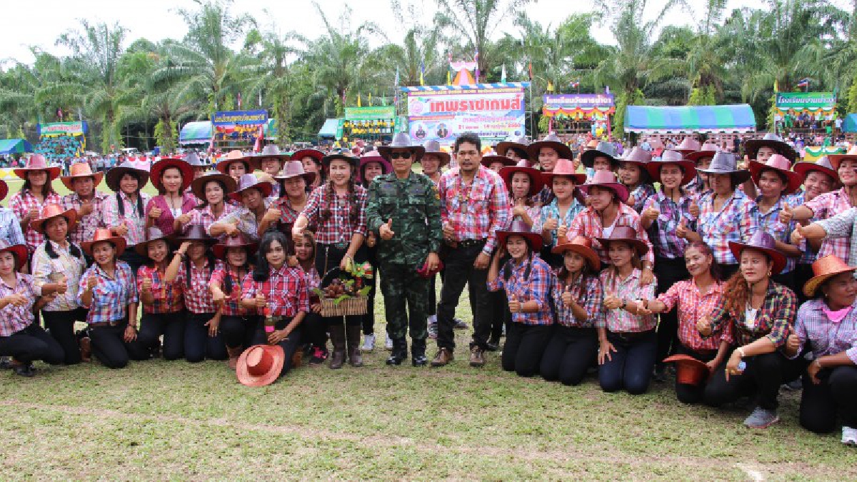 สุดคึกคัก!!ประชาชนแห่ร่วมจำนวนมาก ปิดฉาก“เทพราชเกมส์”วันสุดท้ายของการจัดงานแข่งขันกีฬากรีฑาระดับตำบล ครั้งที่15 (มีคลิป)