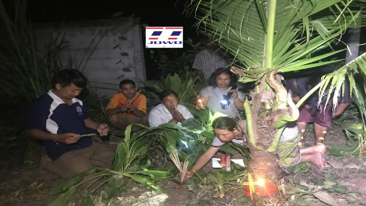 โค้งสุดท้าย!! มะพร้าวพญานาค ฮือฮาทั้งหมู่บ้าน หมอผีเขมรบวงสรวงขอโชคกลางดึกสงัด เลขเด็ดผุดออกมาให้เห็นเต็มๆ หลังสาวฝันงูใหญ่ตกใส่(ชมคลิป)
