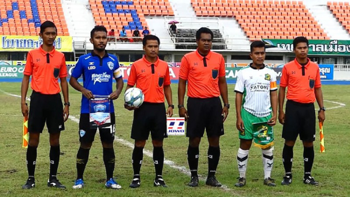 ปัตตานีเอฟซี ย้ำแค้น!!บุกเฉือนเอาชนะ ชุมพรเอฟซีในบ้าน1-0 แบบโกงตาย ฝ่ายเจ้าบ้านบุกหนักแต่ทำได้แค่เพียงหวาดเสียวหน้ากรอบเขตโทษ(มีคลิป)