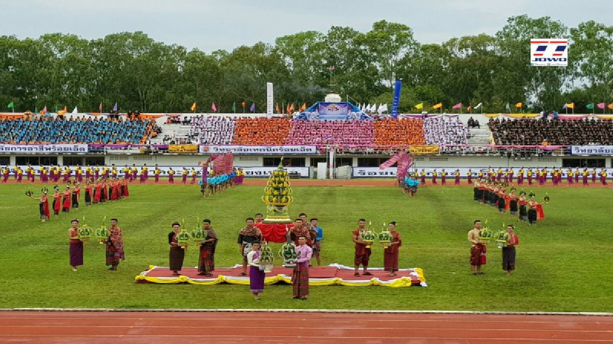 สุดตระการตา!! จังหวัดร้อยเอ็ดเปิดการแข่งขันกีฬาอาชีวะเกมส์ระดับภาคสุดยิ่งใหญ่ หวังเยาวชนห่างไกลยาเสพติด (มีคลิป)