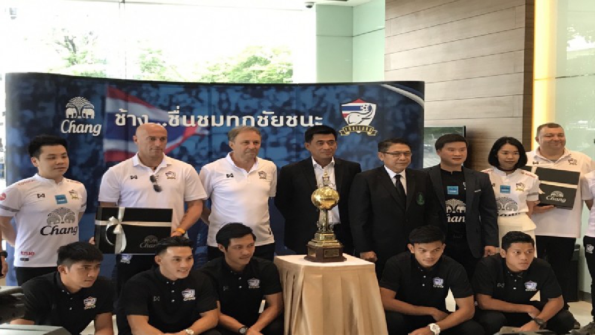 ราเยวัชโวนักเตะไทยสุดยอด ช้างยินดีแข้งไทยแชมป์คิงส์คัพ