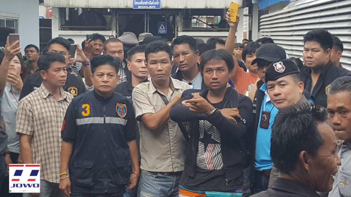 นาทีต่อนาที!! ตร.คุมเข้มทำแผน"ไอ้หื่นปุ้มปุ้ย"หลังใช้มีดจี้ขืนใจสาวผู้ช่วยคนไข้ จนสำเร็จความใคร่ ในรพ. (คลิป)