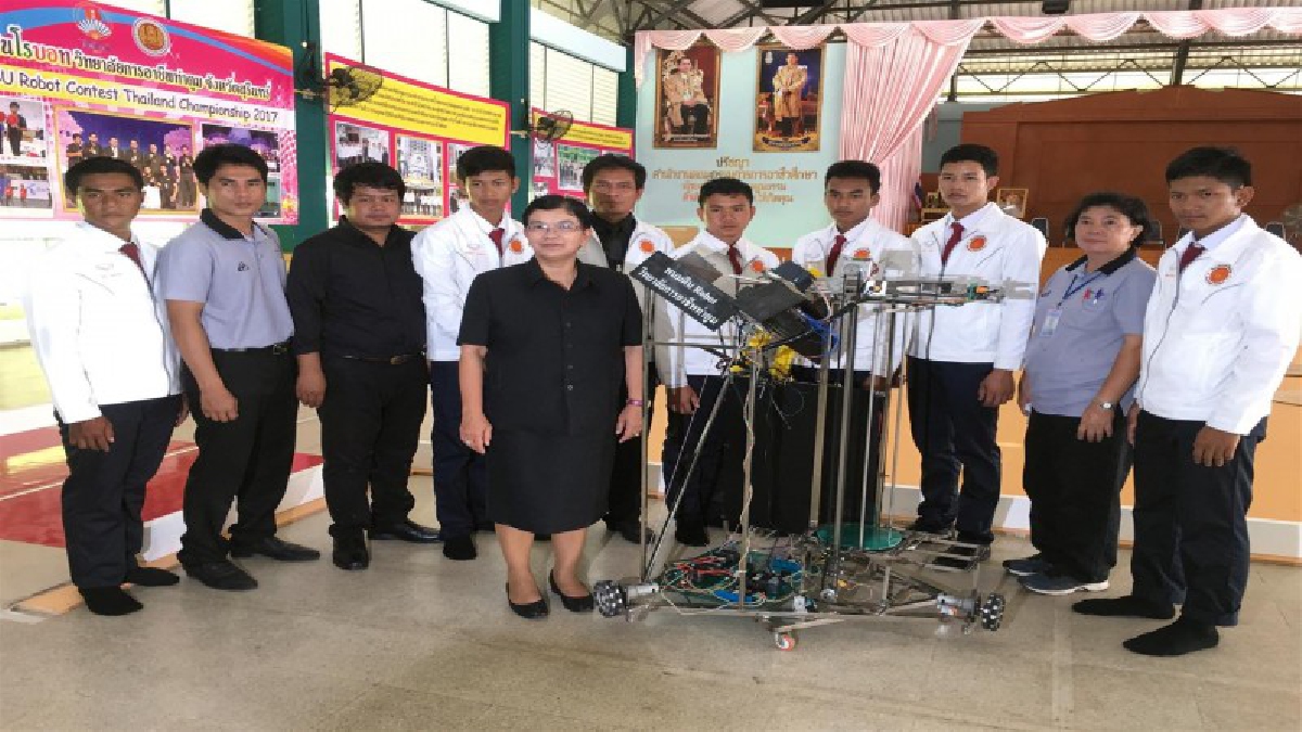 สุดเจ๋ง!ทีมหุ่นยนต์พนมดิน Robot วิทยาลัยการอาชีพท่าตูม คว้ารางวัลชนะเลิศ แข่งขันหุ่นยนต์แห่งประเทศไทย(ABU)และเป็นตัวแทนเข้าแข่งขันที่ญี่ปุ่น