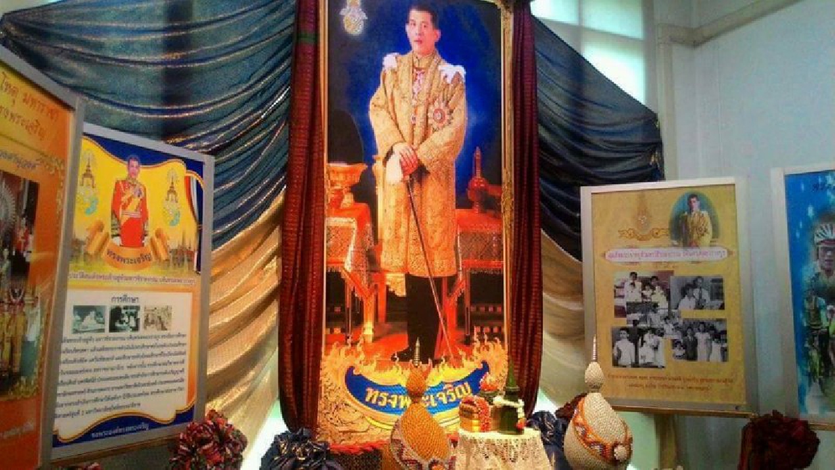 สุรินทร์!! จัดนิทรรศการ เฉลิมพระเกียรติ สมเด็จพระเจ้าอยู่หัวฯ เนื่องในโอกาสวันเฉลิมพระชนมพรรษา 65 พรรษา 28 กรกฎาคม 2560 (มีคลิป)