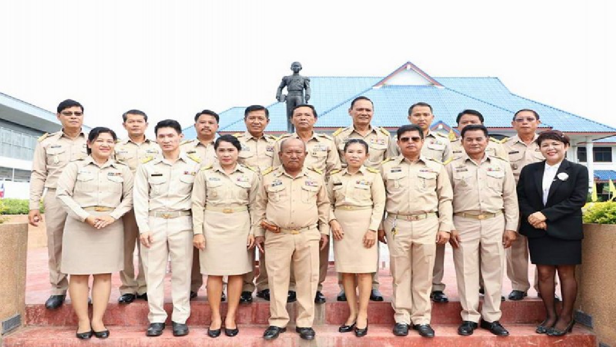 ชลบุรี!! นายกเทศมนตรีตำบลเขตรอุดมศักดิ์ ทำบุญครบรอบ 9 ปี สู่การยกฐานะขึ้นเป็นเทศบาล ซึ่งส่งเสริมความเป็นสิริมงคลสู่องค์กร!? (ชมคลิป)