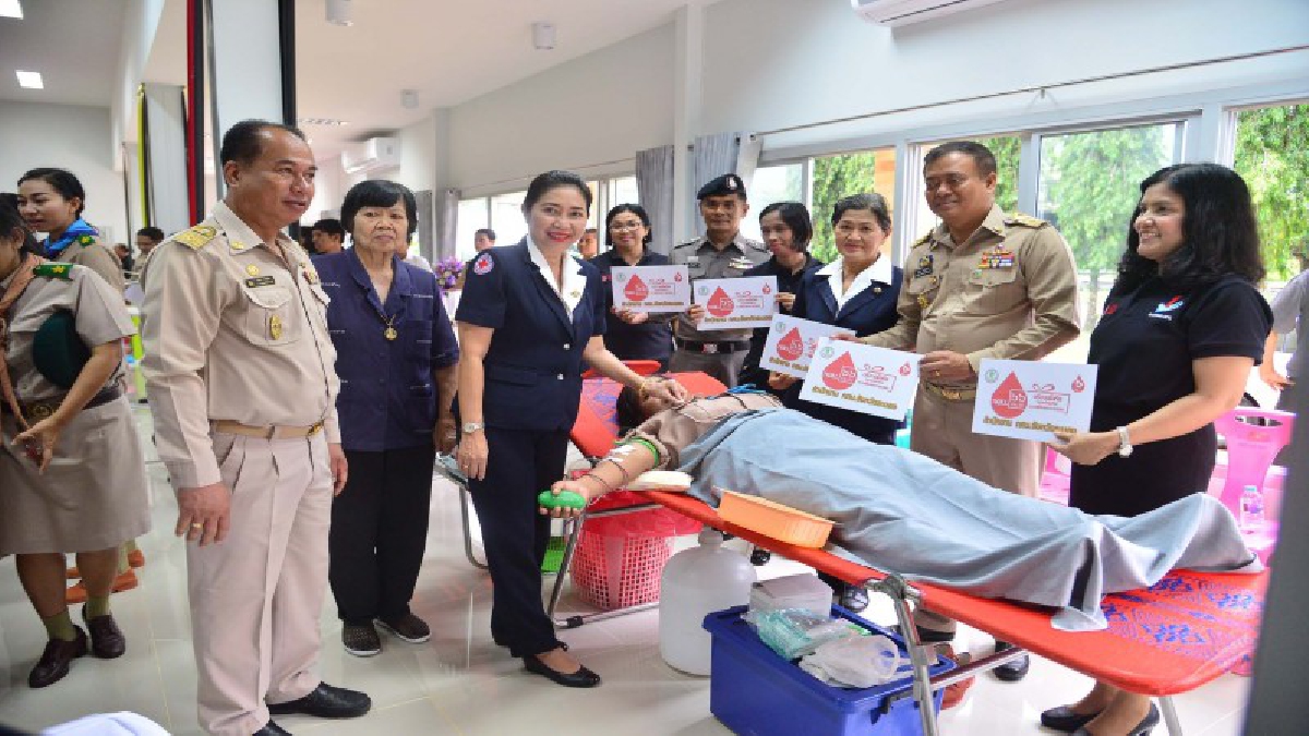 กศน.ระนอง!! จัดกิจกรรมบริจาคโลหิต ภายใต้แนวคิด "รวมพลังต่อชีวิต บริจาคโลหิต ถวายเป็นพระราชกุศล ๖๖ล้านซีซี"