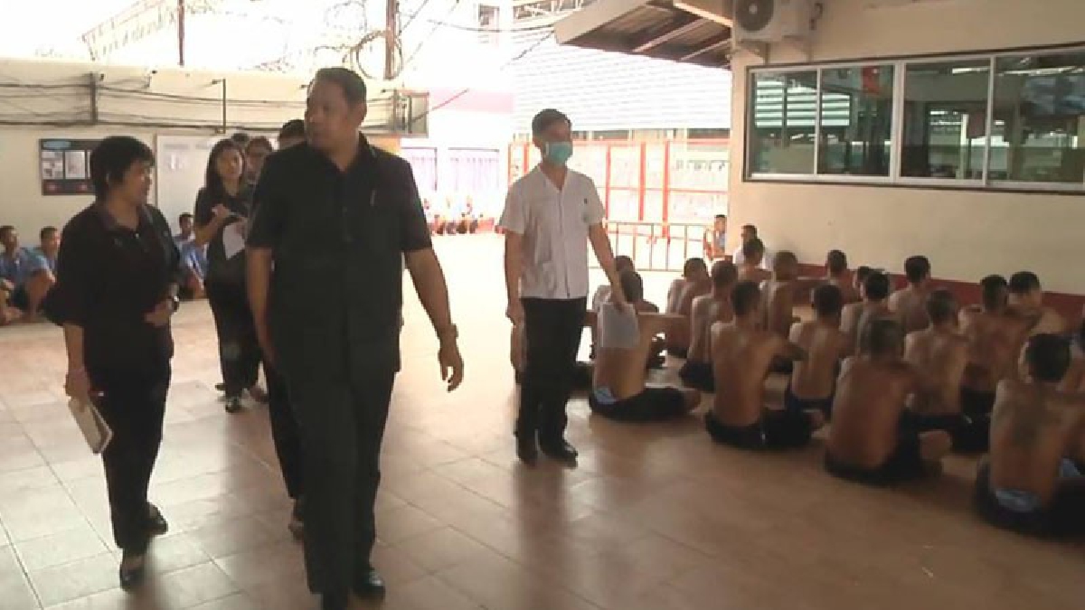 ปทุมธานี - กรมควบคุมโรค กระทรวงสาธารณสุข เดินทางตรวจเยี่ยมเรือนจำอำเภอธัญบุรี (มีคลิป)