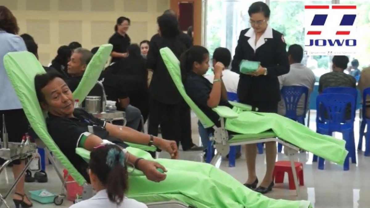 ชาวสมุทรสงครามร่วมบริจาคโลหิต ถวายเป็นพระราชกุศลแด่สมเด็จพระเจ้าอยู่หัวมหาวชิราลงกรณบดินทรเทพยวรางกูล เฉลิมพระชนมพรรษา 65 พรรษา
