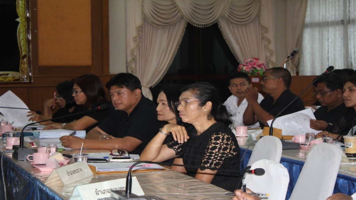 เมืองคอน!! ประชุมเชิงปฏิบัติการ คณะทำงานศูนย์จัดซื้อจัดจ้างภาครัฐ เตรียมความพร้อมในการจัดซื้อจัดจ้าง งบประมาณ พ.ศ. 2560 งบจังหวัด (คลิป)