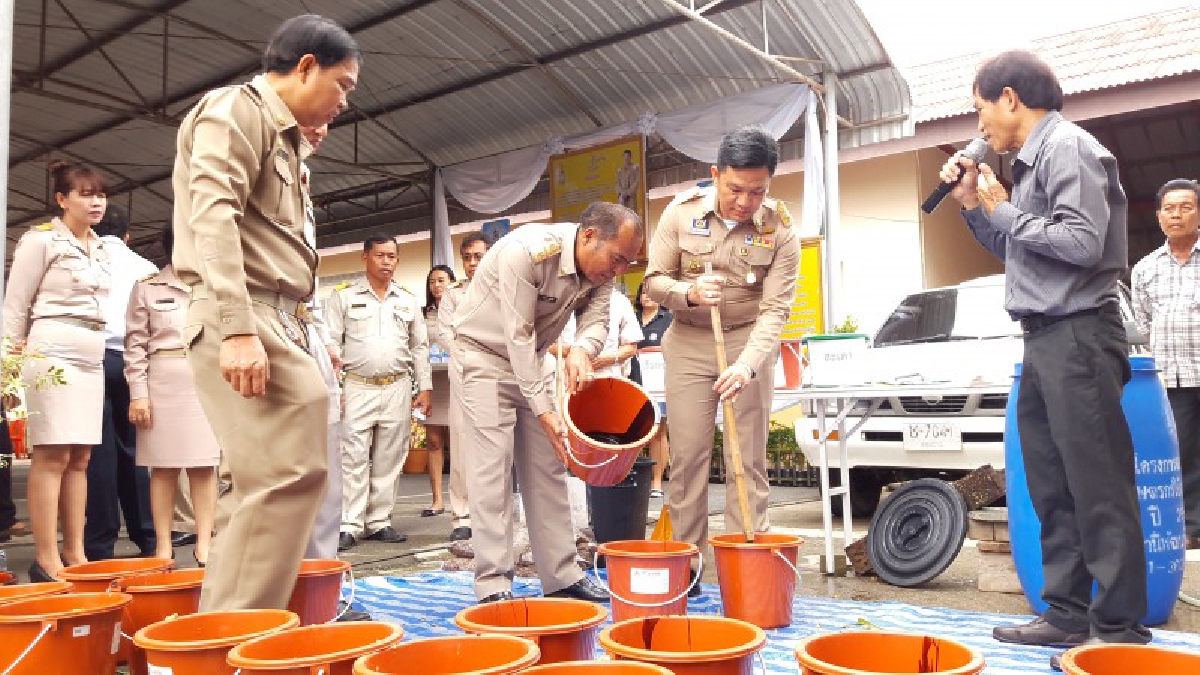 รองผวจ.ปทุมธานี เปิดงานคลินิกเกษตรเคลื่อนที่เฉลิมพระเกียรติ พร้อมเดินหน้าโครงการ 9101 ตามรอยเท้าพ่อ เพื่อการพัฒนาการเกษตรอย่างยั่งยืน (คลิป)