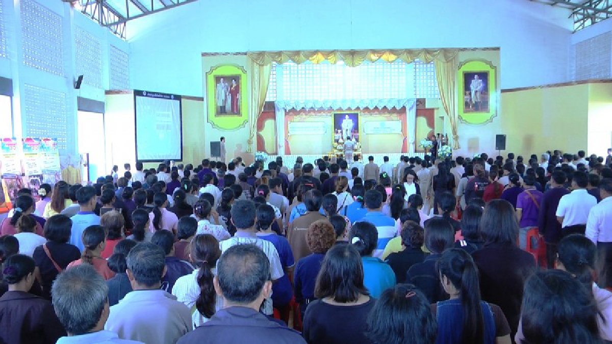 นครพนม!! จัดโครงการคลินิกเกษตรเคลื่อนที่ในพระราชานุเคราะห์ ฯ เพื่อเฉลิมพระเกียรติสมเด็จพระเจ้าอยู่หัว (มีคลิป)