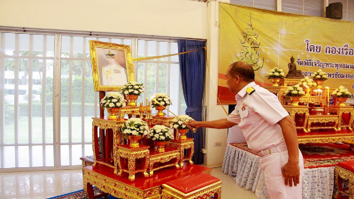 กองเรือยุทธการ จัดพิธีเจริญพระพุทธมนต์ถวายพระราชกุศล พระบาทสมเด็จพระปรมินทรมหาภูมิพลอดุลยเดช บรมนาถบพิตร (มีคลิป)