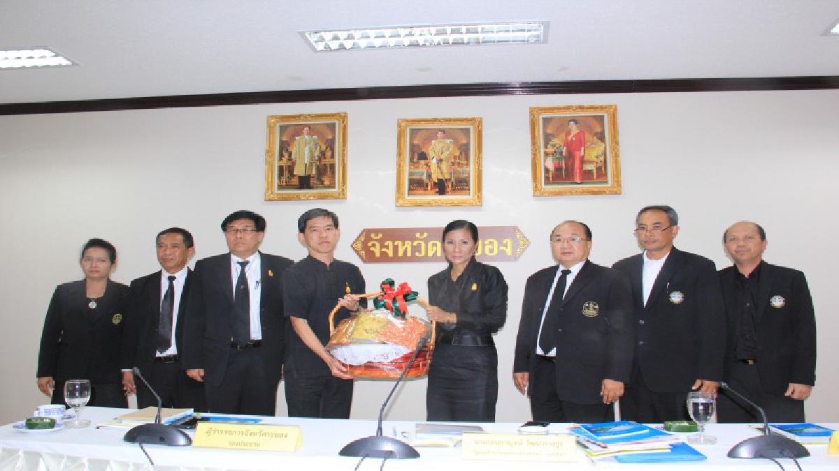 รมว.ท่องเที่ยวและกีฬา ลงพื้นที่ จ.ระยอง ประชุมร่วมคณะกรรมการพัฒนาการท่องเที่ยว 4 จังหวัด (มีคลิป)