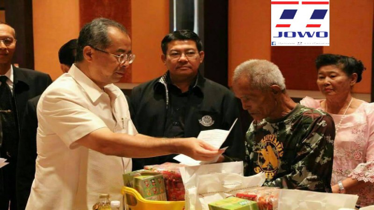มูลนิธิส่งเสริมผู้สูงอายุแห่งประเทศไทย!! มอบเครื่องอุปโภค บริโภคและเงินสงเคราะห์ให้แก่ผู้สูงอายุที่ยากไร้ 6 จังหวัด ภาคอีสานที่ จ.สุรินทร์