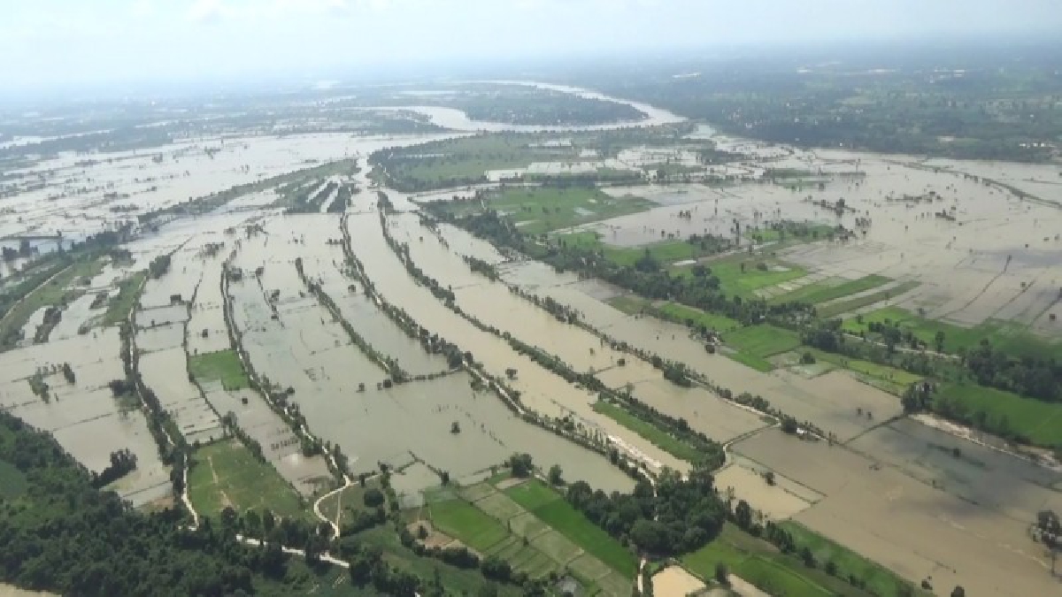 เปิดภาพมุมสูง เมืองอุบลเตรียมรับมวลน้ำจาก แม่น้ำชี-มูล ผลจากเซินกา เตือน 9 ส.ค.นี้ เมืองวารินอ่วมหนักแน่ ของเก่ากระทบ 1.8 หมื่นครัวเรือน