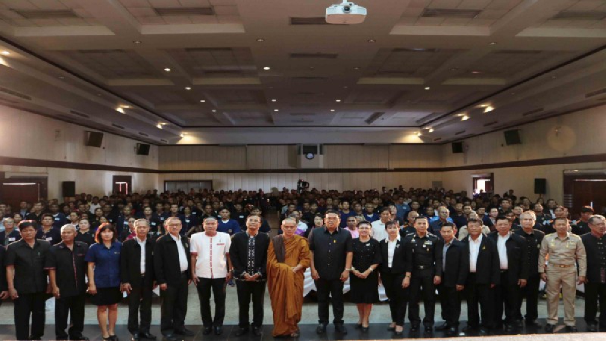 กาฬสินธุ์!! มูลนิธิปิดทองหลังพระ ยกย่องพลังมวลชน ชูฝายมีชีวิตกาฬสินธุ์เป็นแห่งเดียวที่บูรณาการสมบูรณ์แบบ (มีคลิป)