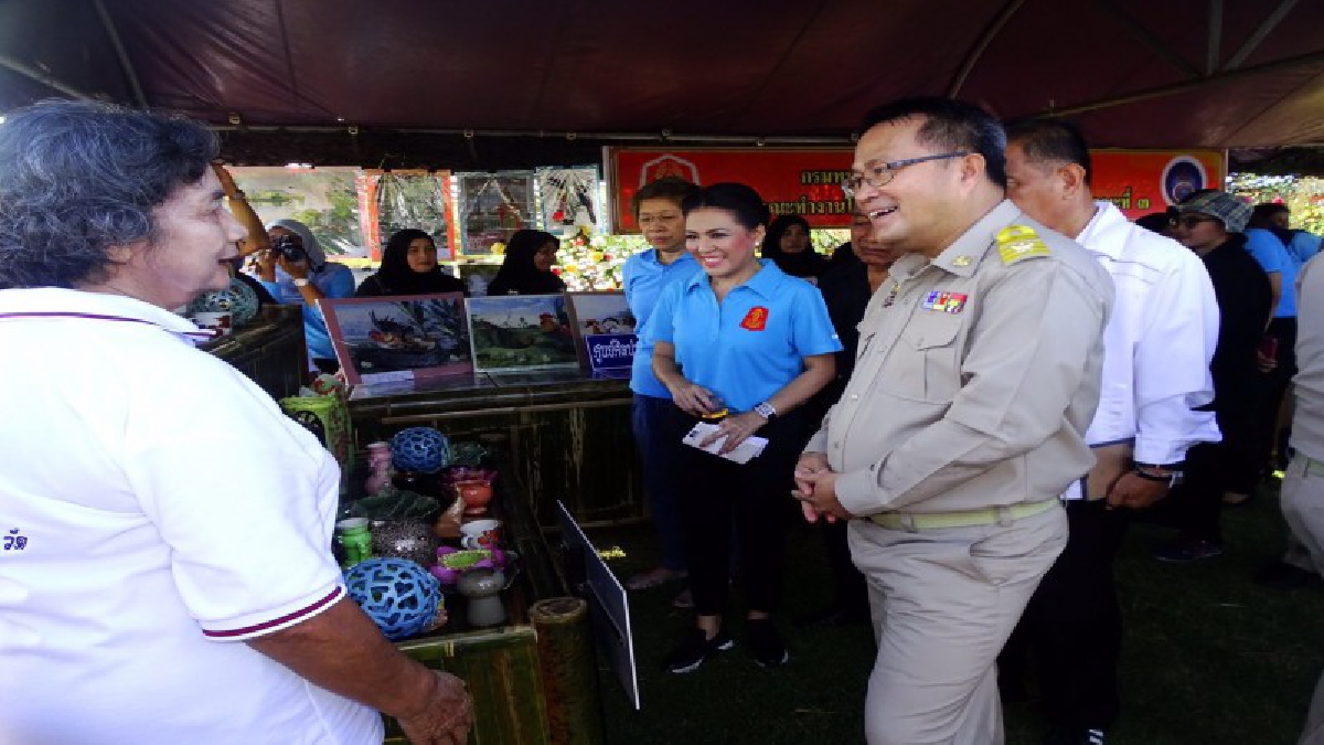 บริษัทประชารัฐรักสามัคคี นราธิวาส จัดตั้ง "ธนาคารกระจูด" สืบสานแนวพระราชดำริ ถวายสมเด็จพระนางเจ้าสิริกิติ์ พระบรมราชินีนาถ (ชมคลิป)